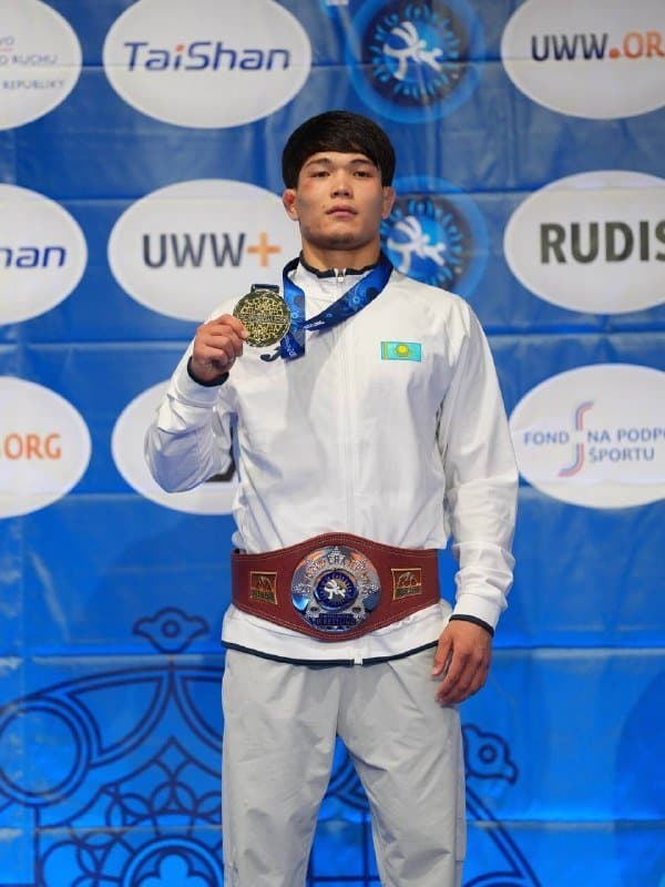 Qazybek Qalmagambetov becomes World Champion