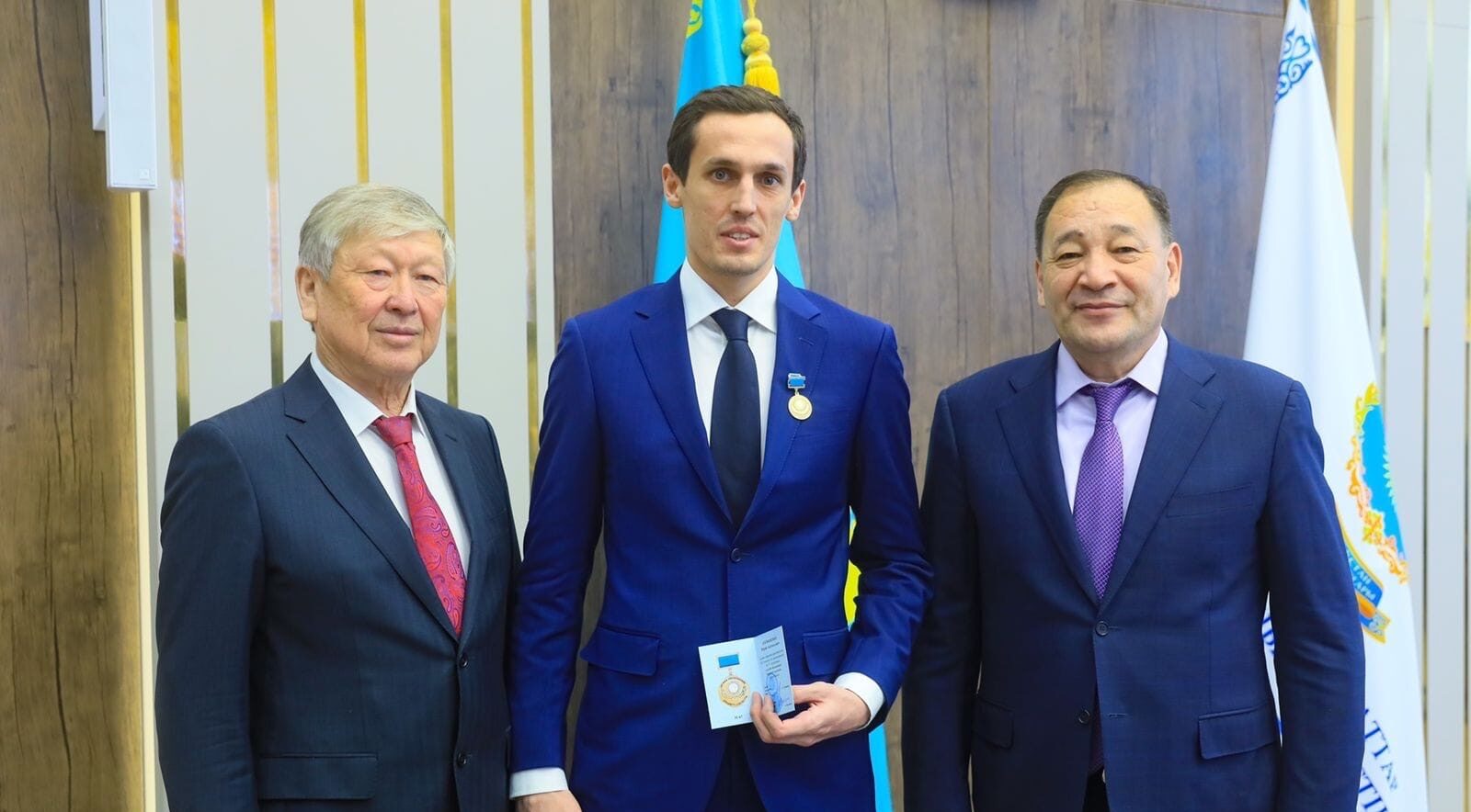 <br>Логвиненко стал почётным гражданином Актюбинской области